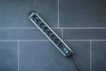 Brennenstuhl Premium Alu-Line černá/stříbrná / Prodlužovací kabel / 8 zásuvek / 3 m / vypínač (1391030800)