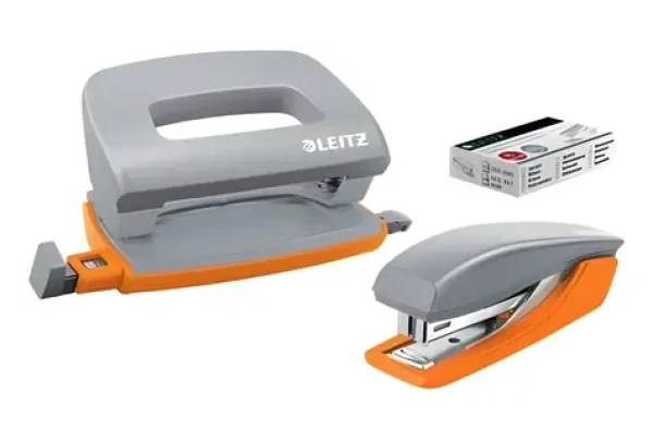Leitz UrbanChic Set mini sešívačky a děrovačky tmavě šedá / Set mini sešívačky a děrovačky (55996088)