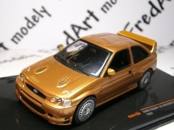 8/23 - FORD ESCORT RS COSWORTH Custom 1992 - IXO 1:43