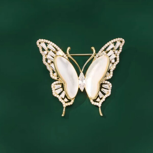 Luxusní brož ve tvaru motýla s perletí a zirkony Mélanie, Zlatá