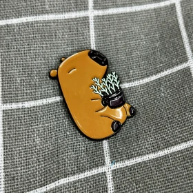 Pinarna.cz Kapybara s kytičkou v květníčku