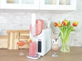 Unold SUSI bílá / Výrobník ledové tříště / 1,5 l / 220 W / kompresorové chlazení (48940)