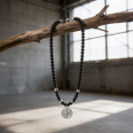 Pánský korálkový náhrdelník Diego - lávový kámen, větrná růžice, Stříbrná 70 cm