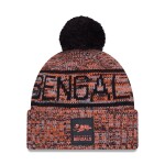 New Era Pánská zimní čepice Cincinnati Bengals NFL Throwback 2025 Sideline Sport Knit