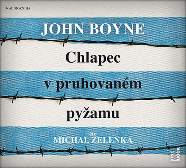Chlapec v pruhovaném pyžamu