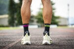 Kompresní běžecké ponožky Compressport Pro Marathon Socks V2.0 - Black/Safe Yellow/Neo Pink Velikost: EU 45-48