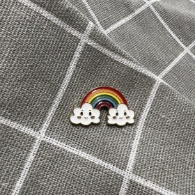 Pinarna.cz Duha vycházející z bílých usměvavých mráčků