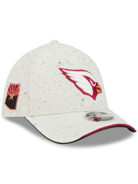 New Era Pánská kšiltovka Arizona Cardinals NFL 2026 Rivalries Sideline 39THIRTY Flex Natural Velikost: S/M