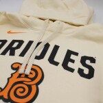 Nike Pánská mikina Baltimore Orioles MLB City Connect Club Hoodie Natural Velikost: XL