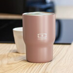 Monbento Termohrnek s víčkem a brčkem Travel Moka 350 ml, růžová barva, kov