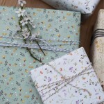 Det Gamle Apotek Balicí papír Flowerdays Mint – 5 m, zelená barva, papír