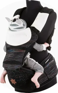 CHIPOLINO Dětské nosítko Hip Star Fly Multicolor Black / od 4 - 36 měsíců / do 15 kg (156116)