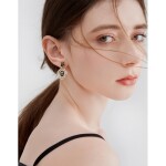 Luxusní náušnice s perlou Kamélie - květina, Zlatá