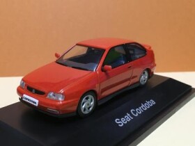 Seat Cordoba červená - Herpa pro Seat 1/43 (M-s1)