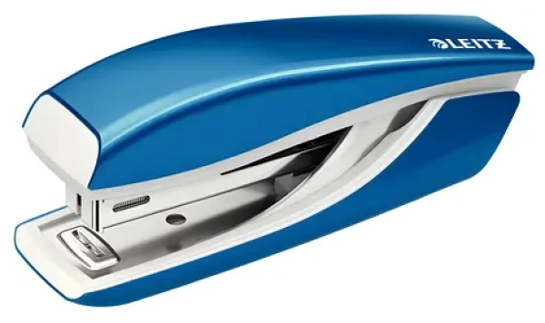 Leitz NeXXt 5528 metalická modrá / Mini sešívačka / až 10 listů / kov (55281036)