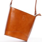 Dámská kožená crossbody Tereza, dark camel