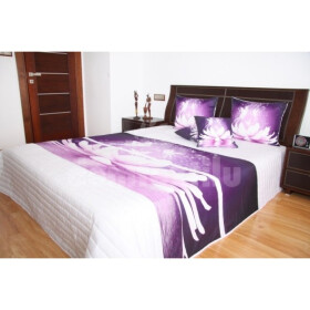 DumDekorace Přehoz na postel bílé barvy s motivem fialového květu Šířka: 220 cm | Délka: 240 cm