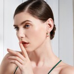 Náušnice ve tvaru vánočního stromečku - stříbrné zapínání, Zlatá