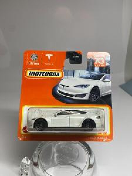 Matchbox 70years Tesla model S