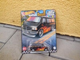 Dodge Van - Hot Wheels Boulevard REAL RIDERS