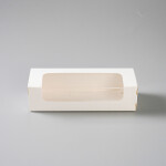 Cake star Krabička na makronky bílá s okénkem 20x6,5x5,5cm