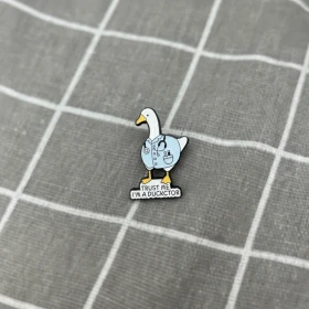 Pinarna.cz Trust me I'm a ducktor / Věř mi jsem kachtor (doktor kachna) - v modrém plášti
