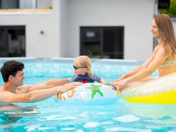 Summer Waves Nadzemní bazén s filtrací – Elite Active Frame (ø 5,49 × v. 1,32 m)