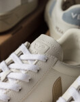 Veja Campo Extra White Almond 38