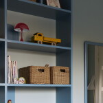 Louis Poulsen Přenosná lampa Panthella 160 V3 Opaque Burgundy, červená barva