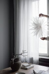 Watt & Veke Závěsná svítící hvězda Liz White 50 cm, bílá barva, papír