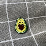 Pinarna.cz Avokádo objímající svou pecku ve tvaru srdíčka