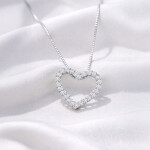 Stříbrný náhrdelník s moissanitem + CERTIFIKÁT, srdíčko, 40 cm + 5 cm (prodloužení) certifikát GRA, hadřík na čištění stříbra, dárková krabička