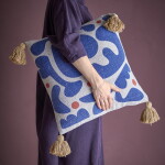 Bloomingville Polštář z recyklované bavlny Eviaya Blue 45 × 45 cm, modrá barva, textil