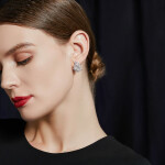 Náušnice s květinovým motivem Paulette, Stříbrná