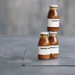 Nicolas Vahé Pikantní mangová omáčka 250 ml, oranžová barva, sklo