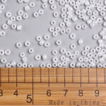 Skleněný rokajl - 8/0 - 3 mm - bílý s AB efektem- 1 g