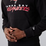 New Era Pánská mikina Tampa Bay Buccaneers NFL Script Hoodie Velikost: S