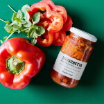 Nicolas Vahé Bruschetta s pečenými paprikami a česnekem 185 g, červená barva, sklo