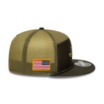 New Era Pánská kšiltovka Miami Dolphins NFL 2025 Salute to Service 9FIFTY Split Panel Trucker Snapback