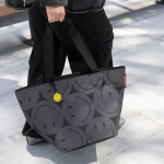 Nákupní taška přes rameno Reisenthel Shopper M Smiley® grey