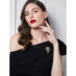 Brož Swarovski Elements Ricarda - design sedmikrásky, Zlatá