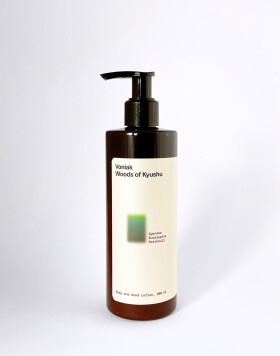 VONIAK Woods of Kyushu Body Lotion 300 ml