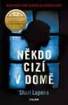 Někdo cizí v domě (poškozené) - Shari Lapena