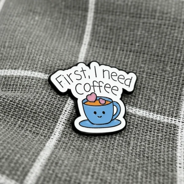 Pinarna.cz Modrý hrníček se srdíčky - First, I need coffee / Nejdřív potřebuji kávu