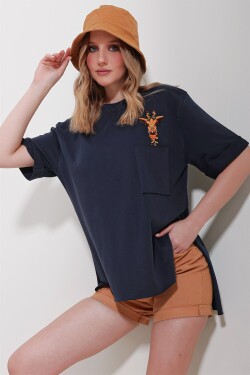 Trend Alaçatı Stili Women's Navy Blue Crew Neck Single Pocket Embroidered Double Sleeve Laser Cut Oversize T-Shirt