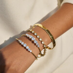 ELENYS Althea – pozlacený náramek 18K žluté zlato Délka náramku: Průměr 5,6 cm / Pro zápěstí 16-18 cm