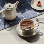 Broste Keramický šálek s podšálkem Nordic Vanilla 250 ml, krémová barva, keramika