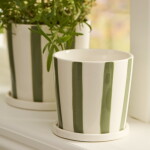 Ib Laursen Keramický obal na květiny Palermo Green Stripes Ø 11 cm, zelená barva, keramika