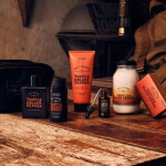SCOTTISH FINE SOAPS Sůl do koupele pro muže Thistle & Black Pepper 500 g, oranžová barva, sklo
