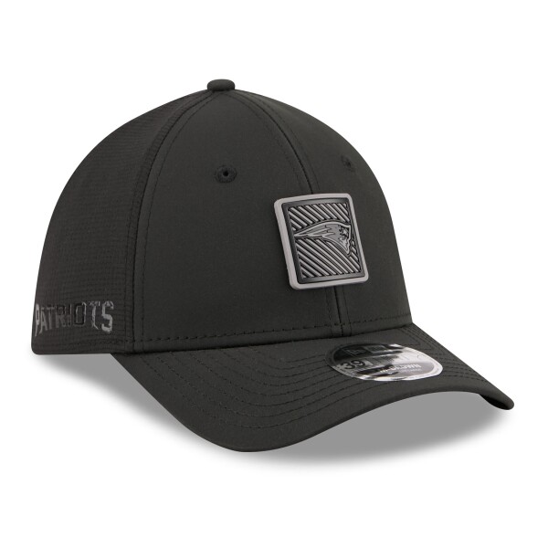 New Era Pánská kšiltovka New England Patriots NFL Black 2026 Training Camp 39THIRTY Flex Velikost: S/M